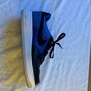 Nike AF1’S blue and black color way